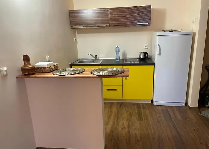 بيت للعطل A Charming And Peaceful Summer 400m From The Sea فارنا