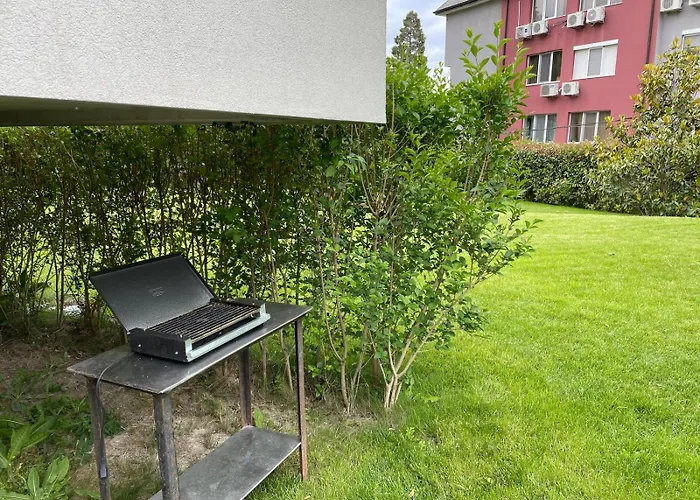 A Charming And Peaceful Summer 400m From The Sea *