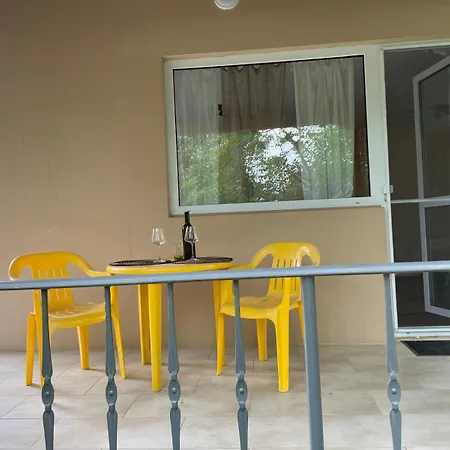 A Charming And Peaceful Summer 400m From The Sea *