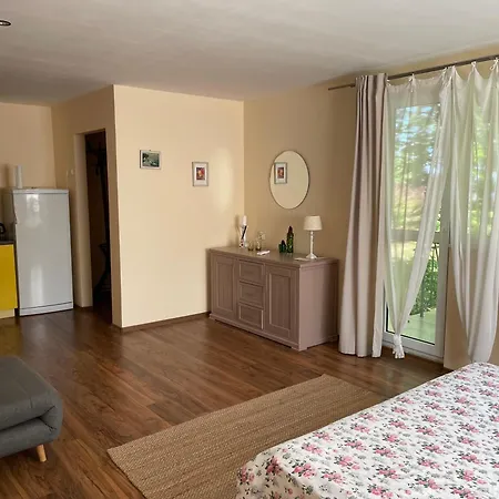 Hébergement de vacances Peaceful Summer House With Garden Near The Kabakum ,